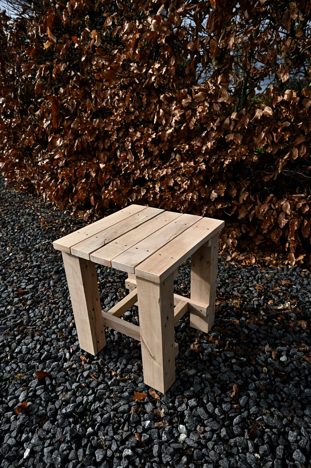 Hardhouten (bijzet)tafel