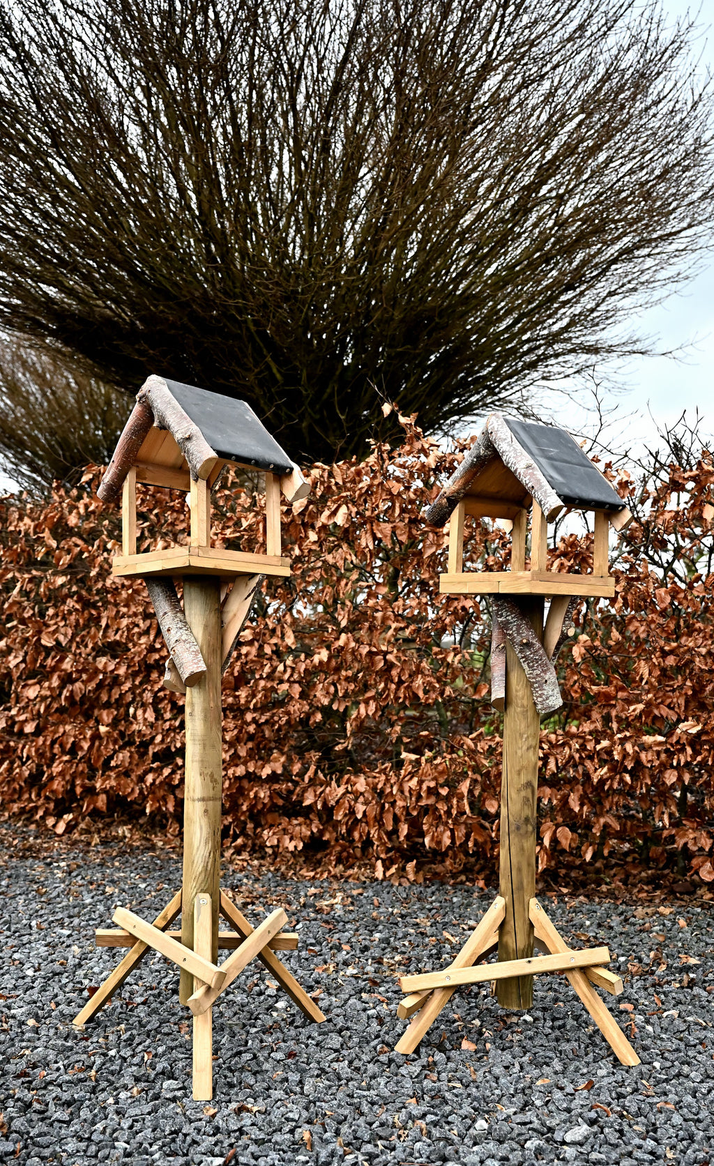 Vogelhuis op standaard